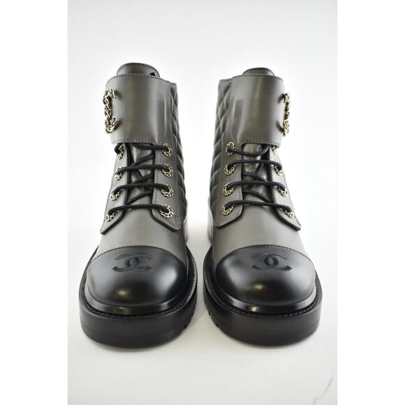 Chanel 21A Grey Black Quilted CC Chain Combat Lace Up Tie Ankle Short Boots 40.5 - Picture 5 of 11